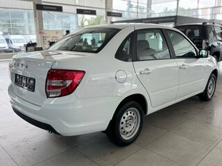 2026 Lada (ВАЗ) Granta I Рестайлинг, белый, 1101000 рублей, вид 2