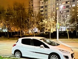 2011 Peugeot 308 I Рестайлинг, белый, 350000 рублей, вид 1