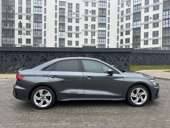 2021 Audi A3 30 TFSI IV (8Y), серый, 1890000 рублей - вид 5