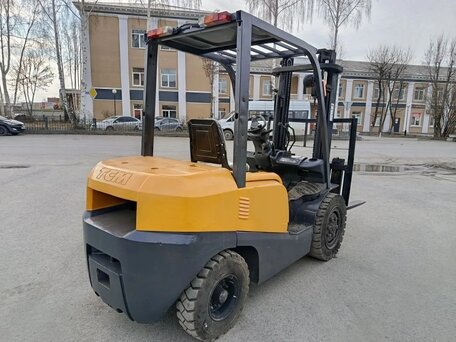 2007 TCM FD30, золотистый, 649999 рублей, вид 2