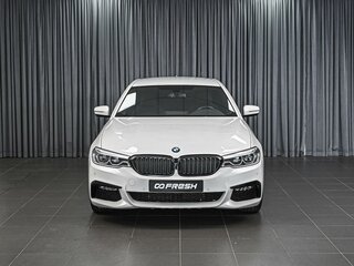 2019 BMW 5 серии 520d xDrive VII (G30/G31/G38), белый, 3879000 рублей, вид 3
