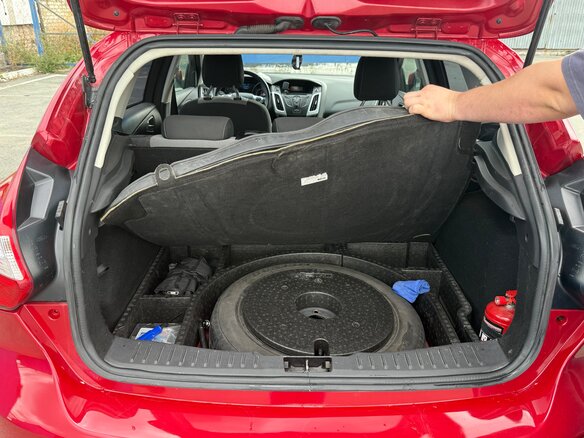 2012 Ford Focus III, красный, 750000 рублей - вид 6