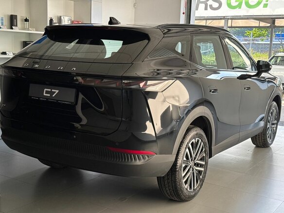 2026 Omoda C7, чёрный - вид 6