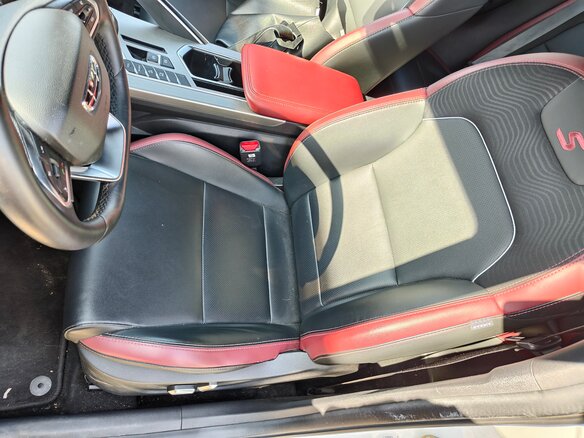2020 Geely Binyue I, белый, 1700000 рублей - вид 11
