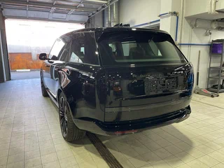 2026 Land Rover Range Rover P530 MHEV Long V, чёрный, 28500000 рублей, вид 4