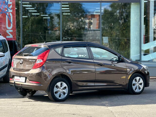 2015 Hyundai Solaris I Рестайлинг, коричневый, 949000 рублей, вид 5