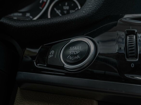 2014 BMW X3 20i xDrive II (F25) Рестайлинг, белый - вид 19