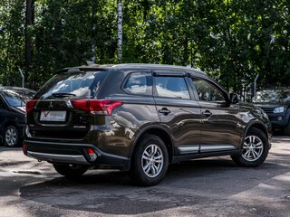 2018 Mitsubishi Outlander III Рестайлинг 2, коричневый, 1350001 рублей, вид 2