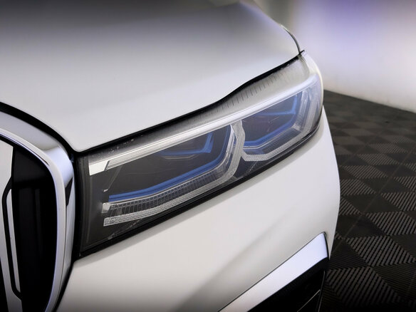 2021 BMW 7 серии 730d xDrive VI (G11/G12) Рестайлинг, белый, 6900000 рублей - вид 16
