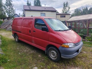 1998 Toyota HiAce H100, красный, 630000 рублей, вид 3