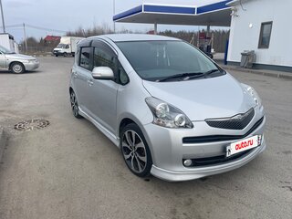 2006 Toyota Ractis I, серебристый, 549999 рублей, вид 2