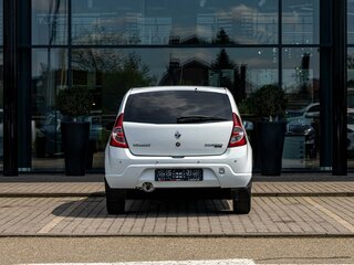 2010 Renault Sandero I, белый, 645000 рублей, вид 5