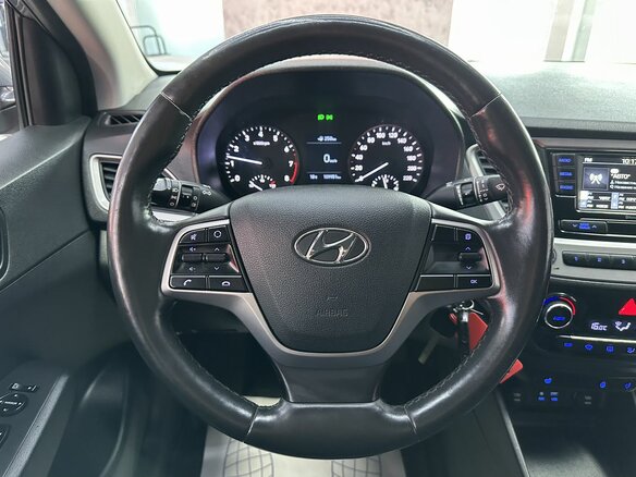 2018 Hyundai Solaris II, серый, 1265000 рублей - вид 16