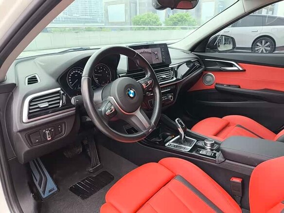 2022 BMW 1 серии 120i III (F52) Рестайлинг, белый, 1560000 рублей - вид 17