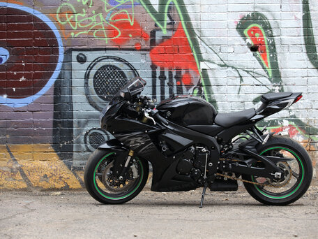 2011 Suzuki GSX-R 750, чёрный, 610000 рублей, вид 2