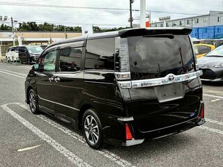 2021 Toyota Voxy III (R80) Рестайлинг, чёрный, 1720000 рублей, вид 5