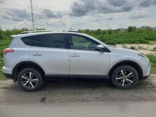 2018 Toyota RAV4 IV (XA40) Рестайлинг, серебристый, 2550000 рублей, вид 4