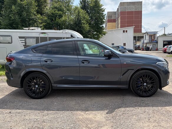 2020 BMW X6 30d III (G06), серый, 7899000 рублей - вид 3