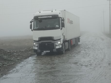 2016 Renault T-Series, белый, 5800000 рублей, вид 1
