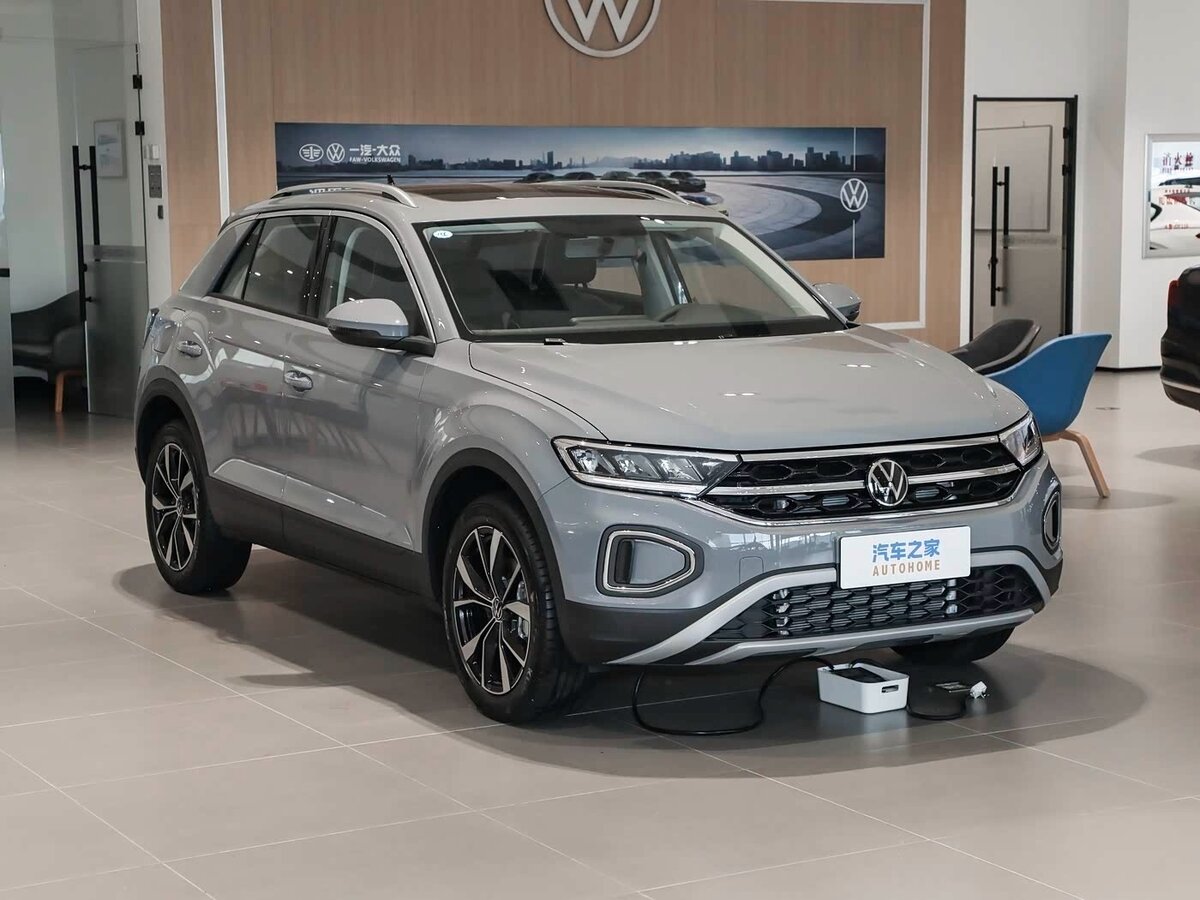 Открыть фотографии: Volkswagen T-Roc I (China Market) Рестайлинг