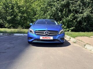 2013 Mercedes-Benz A-Класс 180 III (W176), голубой, 1387000 рублей, вид 3