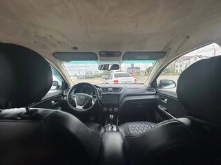 2017 Kia Rio III Рестайлинг, белый, 420000 рублей, вид 4