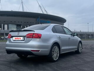 2012 Volkswagen Jetta VI, серебристый, 950000 рублей, вид 4