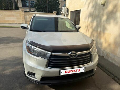 2015 Toyota Highlander III (XU50), белый, 2650000 рублей, вид 2