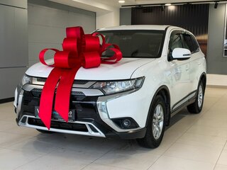 2019 Mitsubishi Outlander III Рестайлинг 3, белый, 2135000 рублей, вид 1