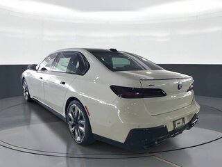 2025 BMW 7 серии 760i xDrive VII (G70), белый, 17814372 рублей, вид 2