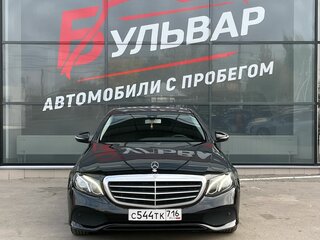 2017 Mercedes-Benz E-Класс 200 V (W213, S213, C238), чёрный, 2300000 рублей, вид 2