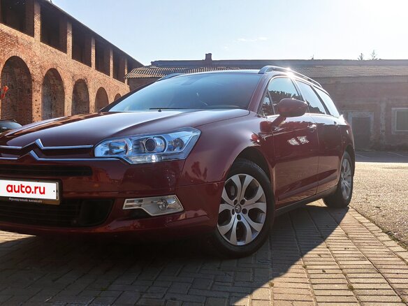 2009 Citroen C5 II, красный