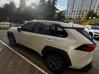 2025 Toyota RAV4 V (XA50), белый, 3900000 рублей, вид 3