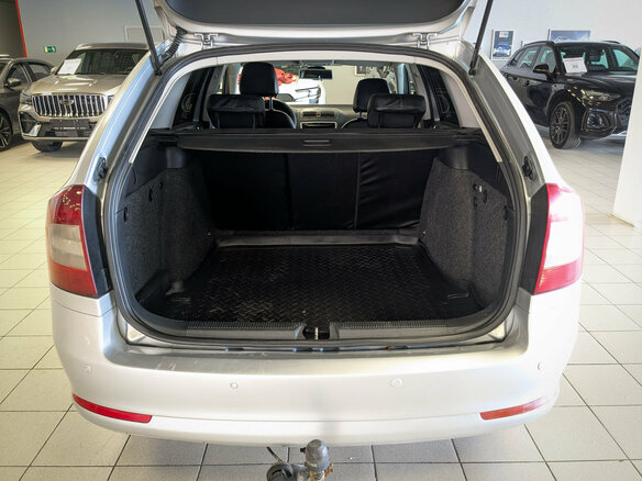 2012 Skoda Octavia II (A5) Рестайлинг, серый, 609900 рублей - вид 15