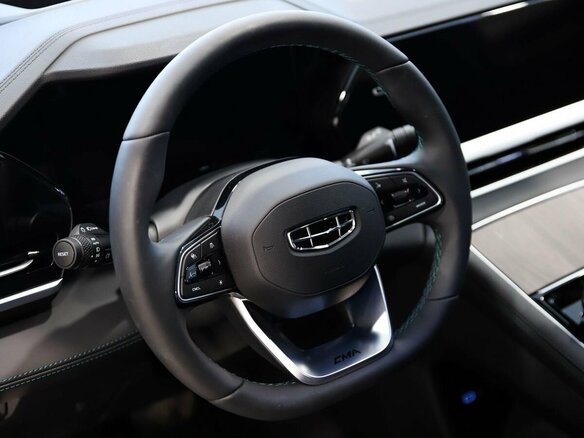 2026 Geely Monjaro, зелёный - вид 10
