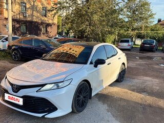 2019 Toyota Camry VIII (XV70), белый, 2700000 рублей, вид 1