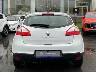 2011 Renault Megane III, белый, 644000 рублей, вид 4