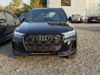 2026 Audi Q7 45 TFSI II (4M) Рестайлинг 2, чёрный, 11950000 рублей, вид 1