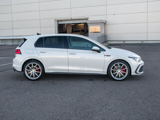 2021 Volkswagen Golf GTI VIII, белый, 3347000 рублей, вид 4