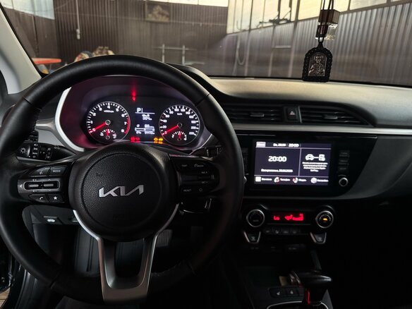 2021 Kia Rio IV Рестайлинг, чёрный, 1750000 рублей - вид 7