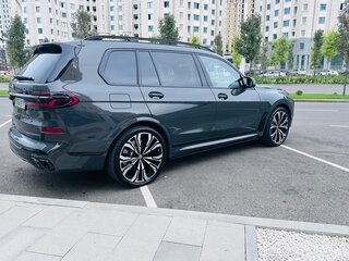 2023 BMW X7 M60i I (G07) Рестайлинг, серый, 14650000 рублей, вид 2