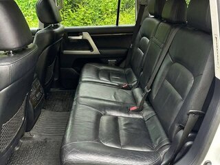 2011 Toyota Land Cruiser 200 Series, белый, 3400000 рублей, вид 4
