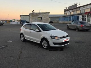 2013 Volkswagen Polo V, белый, 485000 рублей, вид 2