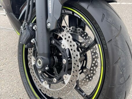 2021 Kawasaki Ninja 650, чёрный, 1030000 рублей, вид 5