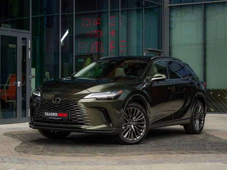 Lexus RX V