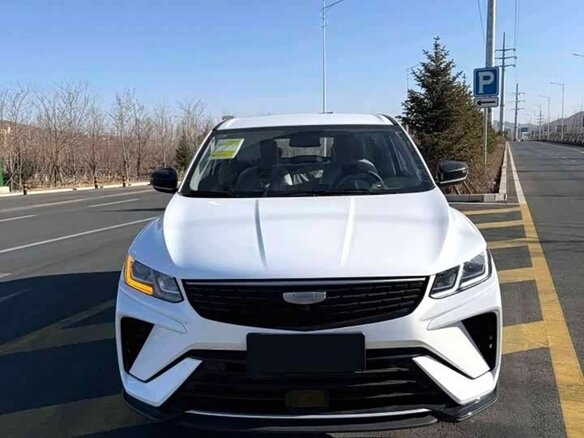 2026 Geely Coolray I Рестайлинг 2, белый - вид 2
