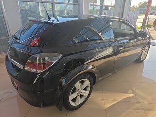 2011 Opel Astra GTC H Рестайлинг, чёрный, 453000 рублей, вид 5