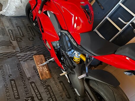 2023 Ducati Panigale V4, красный, 2600000 рублей, вид 3