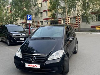 2012 Mercedes-Benz A-Класс 180 II (W169) Рестайлинг, чёрный, 850000 рублей, вид 1