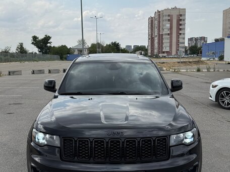 2018 Jeep Grand Cherokee IV (WK2) Рестайлинг, чёрный, 4250000 рублей, вид 4